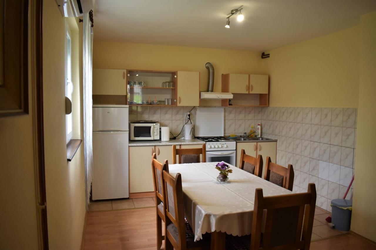 Apartments Sabljak Раковица Екстер'єр фото